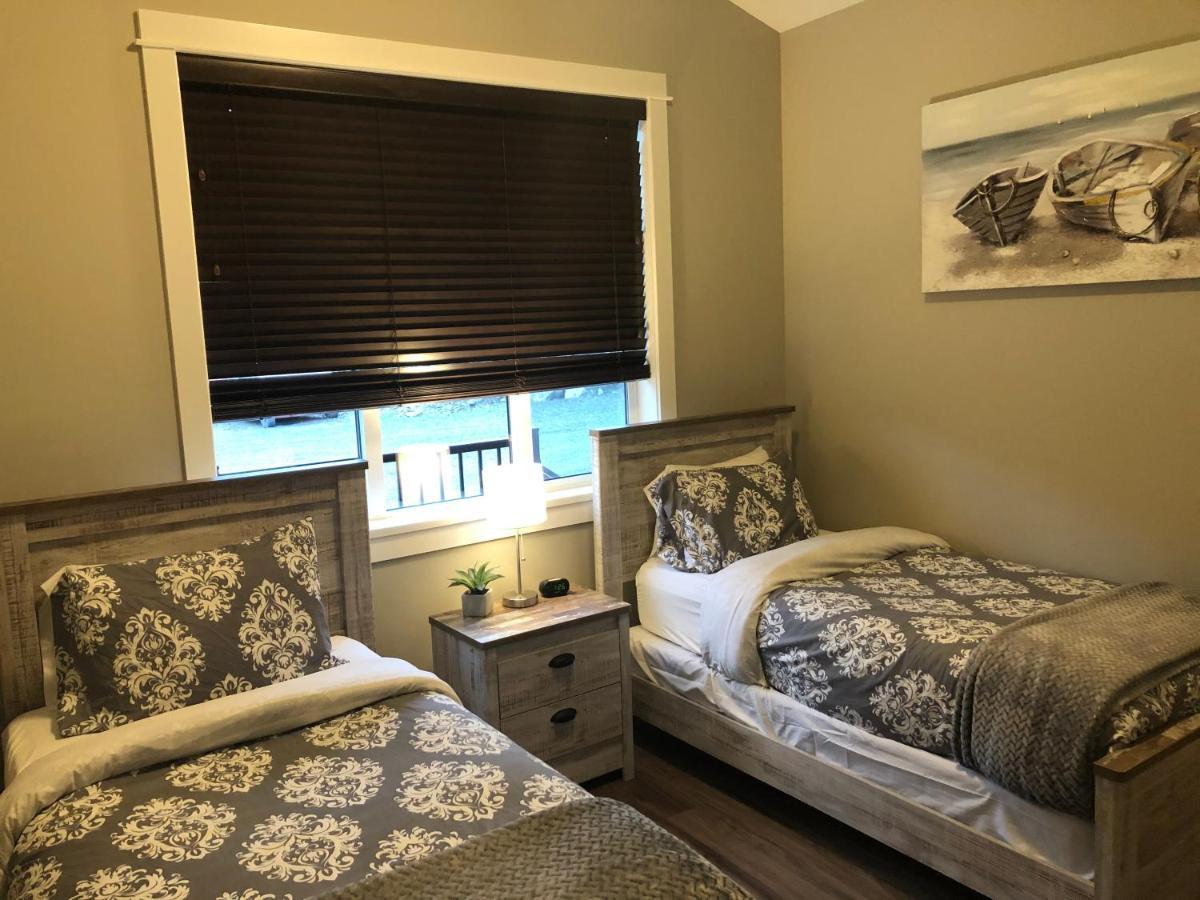 Sandy Feet Retreat Port Renfrew- Oceanfront 2Br Modern Cottage 외부 사진
