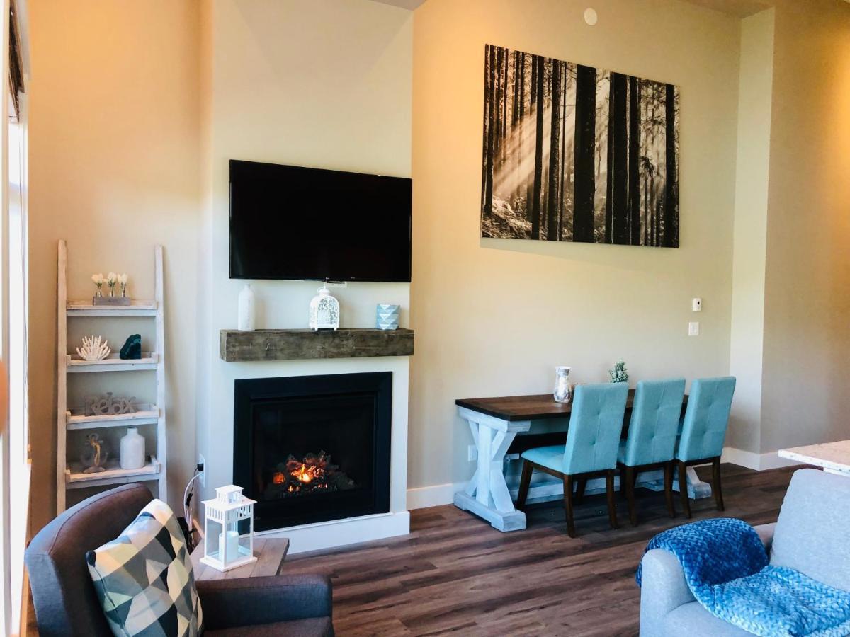 Sandy Feet Retreat Port Renfrew- Oceanfront 2Br Modern Cottage 외부 사진